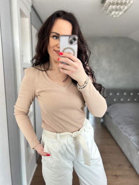 Bluzka prążkowana Nori V- neck beż