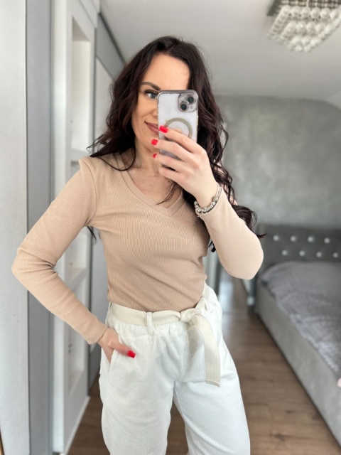 Bluzka prążkowana Nori V- neck beż