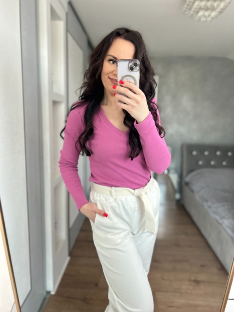 Bluzka prążkowana Nori V - neck jagoda